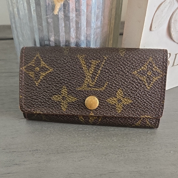 Louis Vuitton Handbags - Louis Vuitton Dark Brown Monogram 4 Row Keycase
